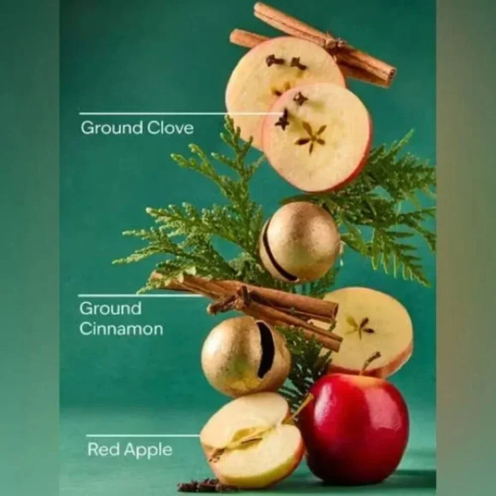 Bath & Body Works White Barn ‘Tis the Season 3-Wick Candle 14.5 Ounce - NIB - Picture 2 of 3